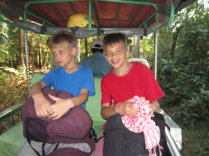 Tuk-tuk taxi to Ganesha on very narrow paths