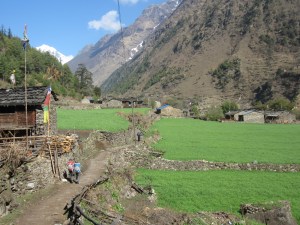 Strolling through the village of Sho
