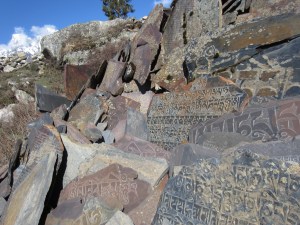 More old stones as browns start to enter the slate color palette, on the way to Larke Phedi
